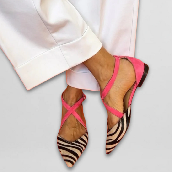 Zarella | Sandalias planas con estampado de cebra y tiras cruzadas en el tobillo